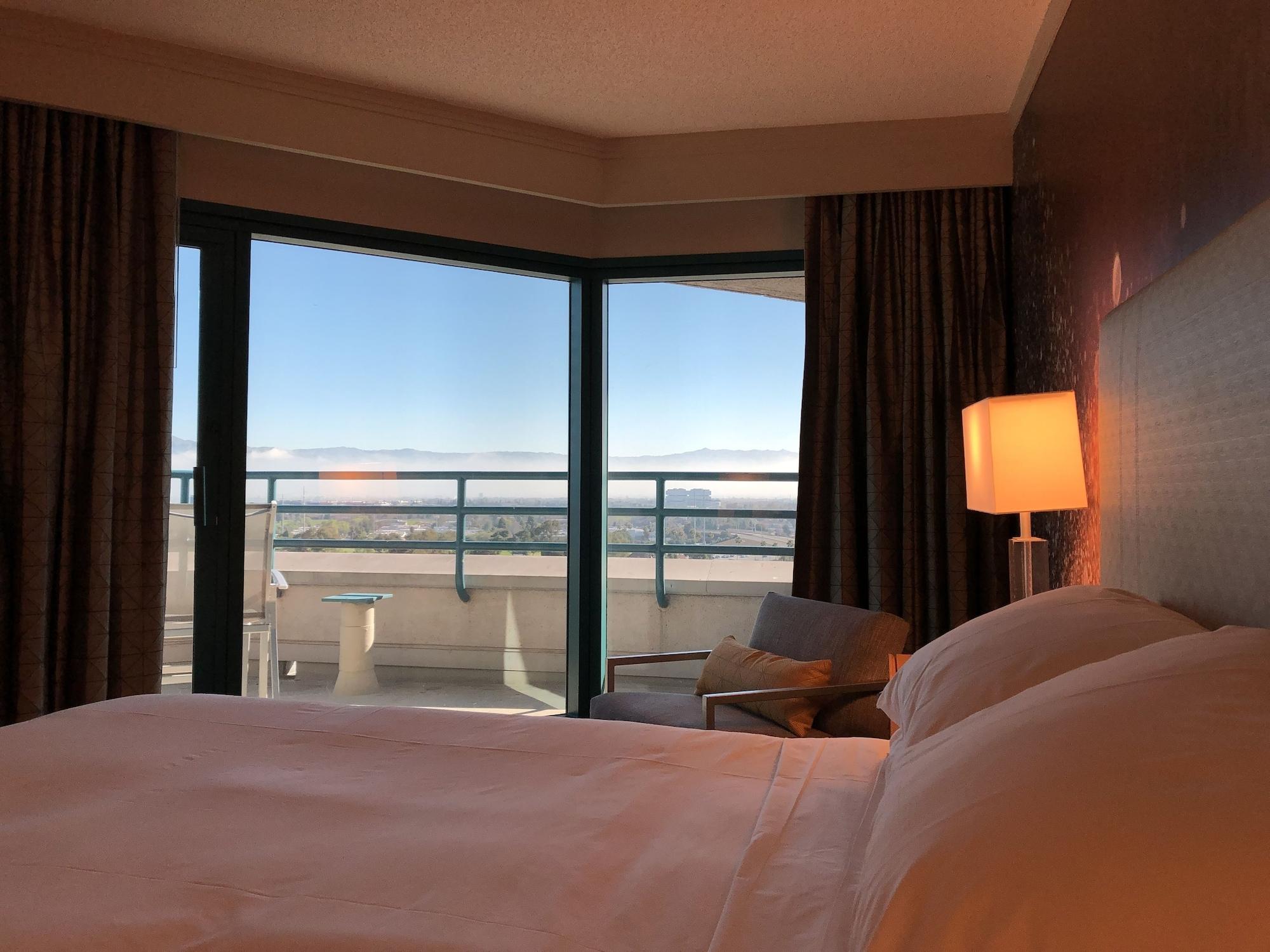 Hyatt Regency 4*